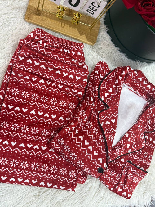 Snowflakes & hearts pyjama
