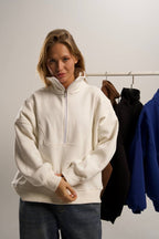 CLASSIC HALF ZIP SWEATSHIRT