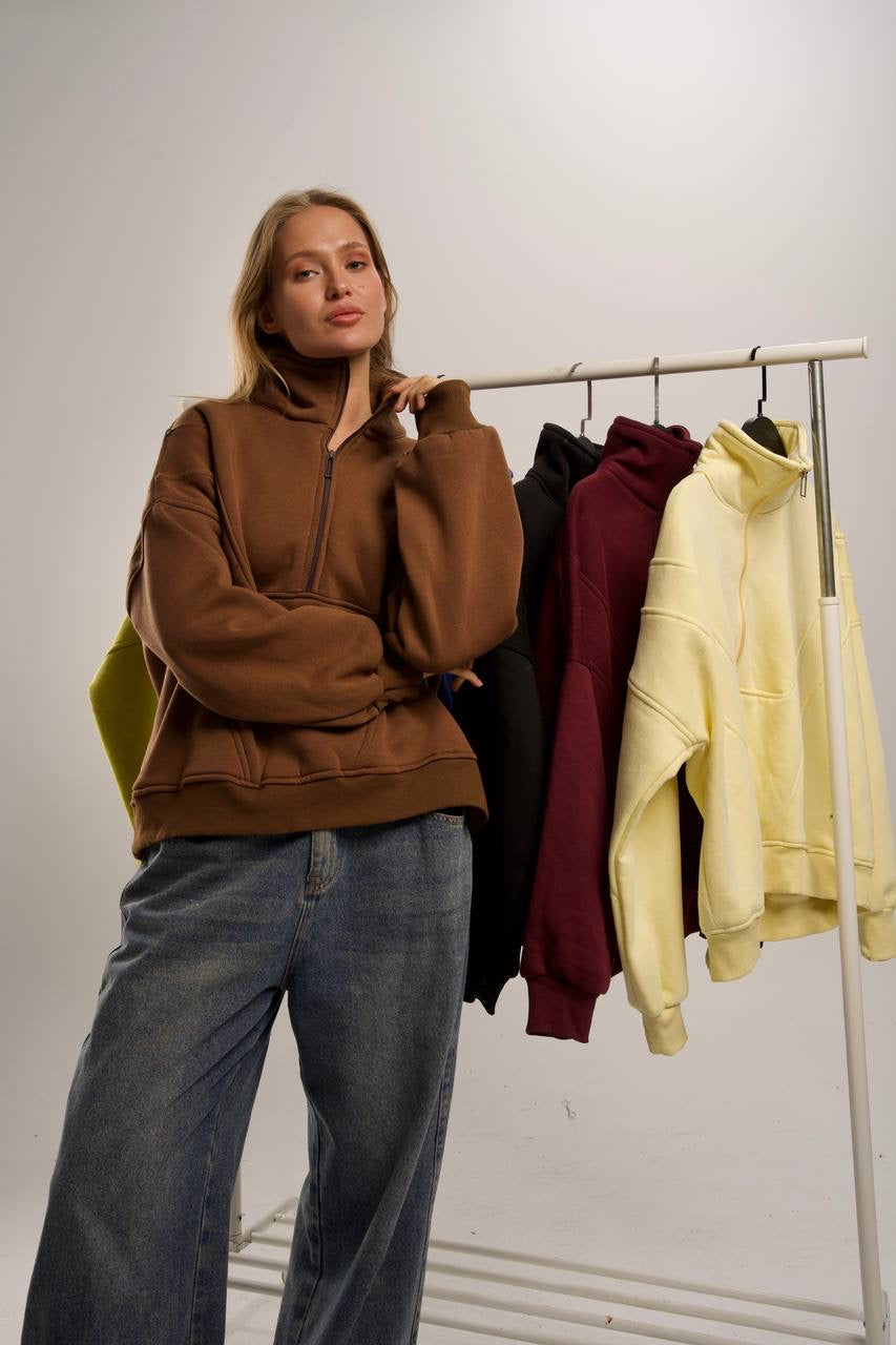 CLASSIC HALF ZIP SWEATSHIRT